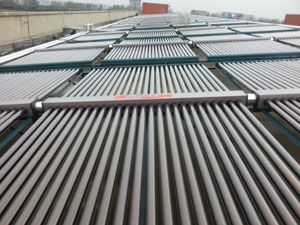 太阳能供暖或太阳能采暖是家庭采暖的