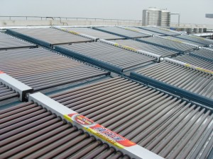 太阳能热水器厂家 大型集热管太阳能热水工程