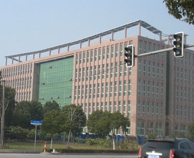 太阳能热水器厂家可有效解决工业用热制冷等问题